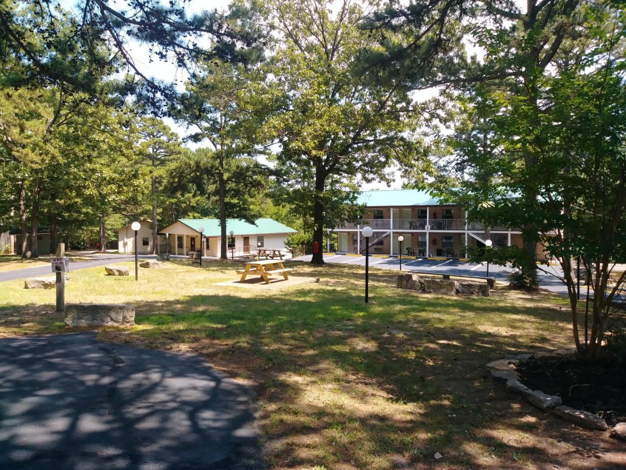 Traveler'S Inn Юрика Спрингс Экстерьер фото
