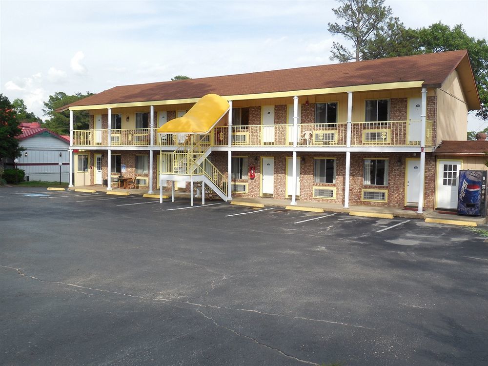 Traveler'S Inn Юрика Спрингс Экстерьер фото